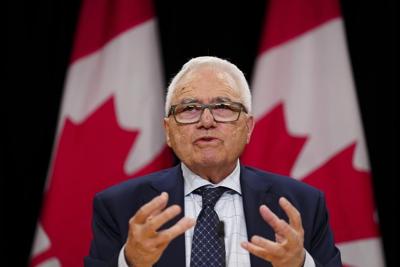 Official languages report questions enrolment cap on Quebec English junior colleges