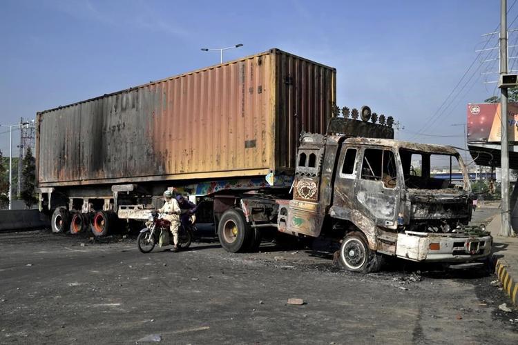 Pakistan's Supreme Court orders release of former PM Imran Khan, after his arrest sparks violence