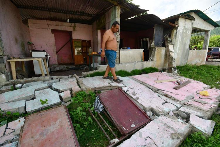 Neighbors dig through Venezuela rubble to search for loved ones after 2 deadly earthquakes