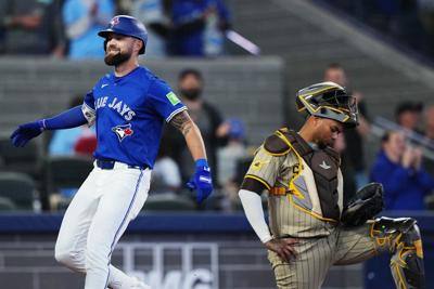 Hard hit: Blue Jays stick with it in 14-0 rout of Padres