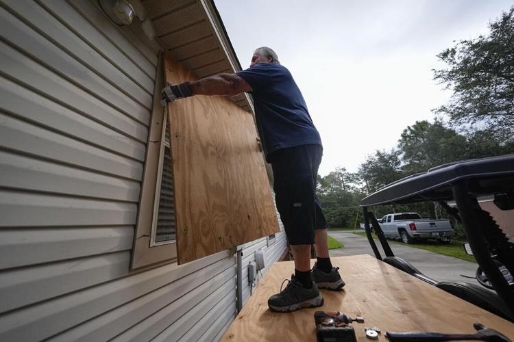 Tropical Weather Latest: Swaths of Mexico and Florida under hurricane warnings as Helene strengthens
