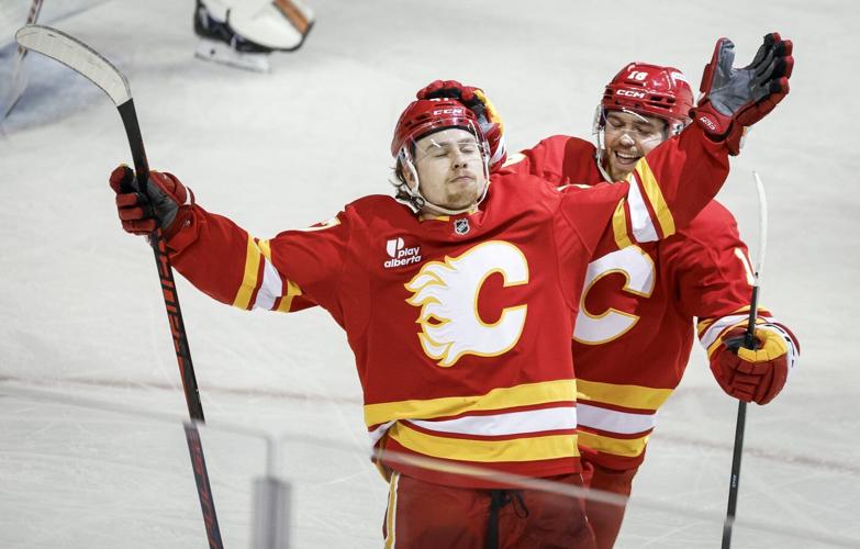Flames thump Flyers 5-1 to win fifth straight home game