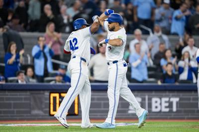 Santander and Roden hit home runs to power Blue Jays to 6-3 victory over Braves