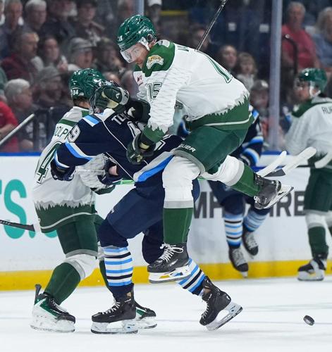 Silvertips rally to tip Sagueneens 5-3 in Memorial Cup opener for both teams