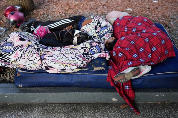 Venezuelans in the US rush to send aid to earthquake victims, but Caracas airport is closed