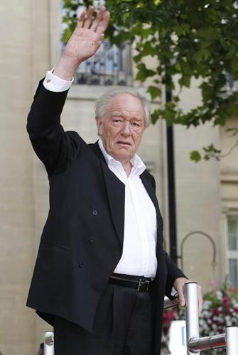 Michael Gambon, actor who played Prof. Dumbledore in 6 'Harry Potter' movies, dies at age 82
