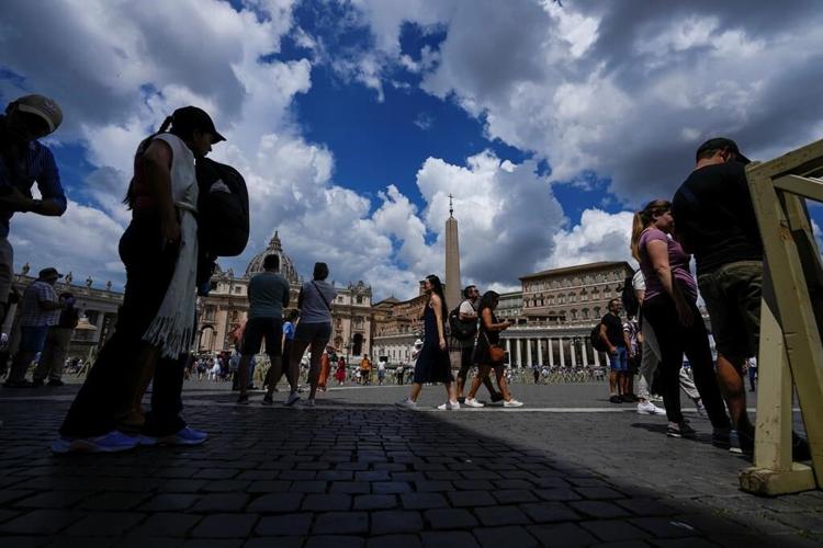 Hospitalized Pope Francis walks a bit, follows Mass on TV, lunches with medical personnel and aides