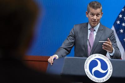 Aborted landings due to Army helicopter near Reagan airport 'unacceptable,' top official says