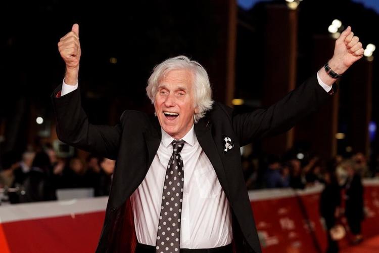 Toronto-born photographer Douglas Kirkland, known for Marilyn Monroe pics, dies at 88