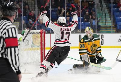 Reds roll over Golden Bears 3-0 to net U Sports men's hockey title