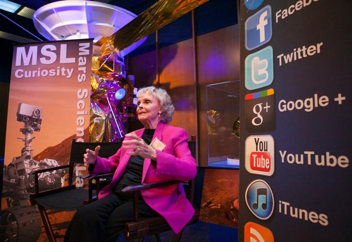 June Lockhart, beloved mother figure from 'Lassie' and 'Lost In Space,' dies at 100