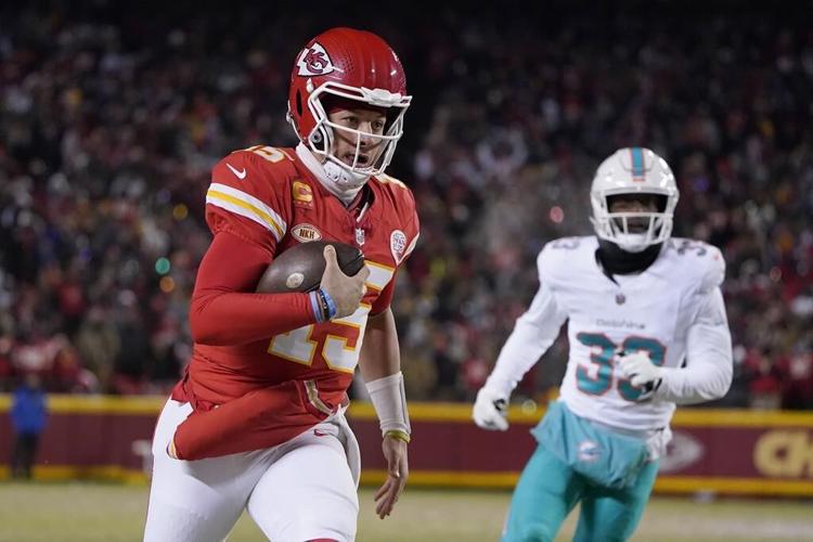 Patrick Mahomes leads Chiefs to 26-7 playoff win over Dolphins in  near-record low temps, National News