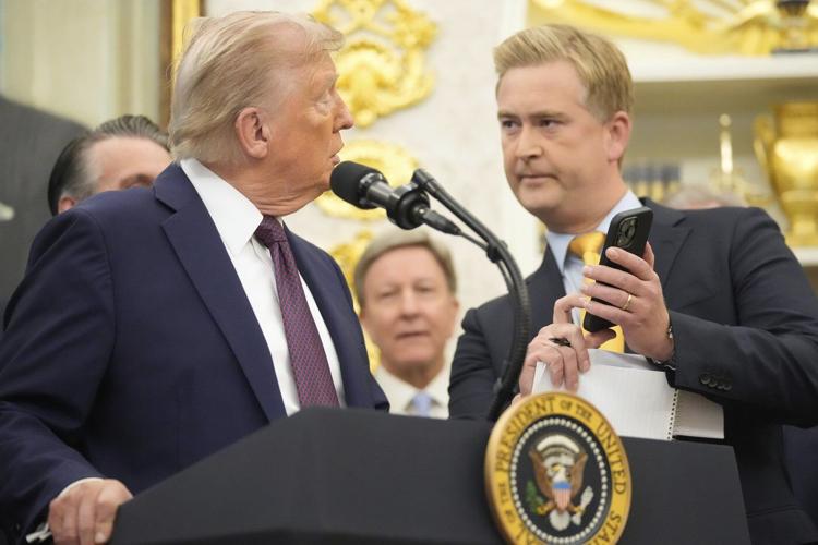 US media quickly forced to revisit a thorny question: How should a president's health be covered?