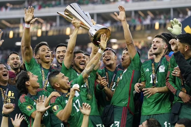 Mexico beats Panama 1-0 in CONCACAF Gold Cup final as �Ҿ���é�Ա�� scores 88th-minute goal