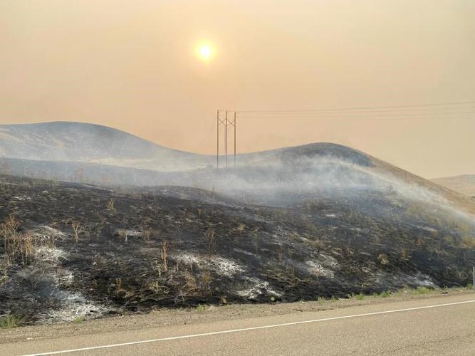 Oregon fire is the largest burning in the US. Officials warn an impending storm could exacerbate it