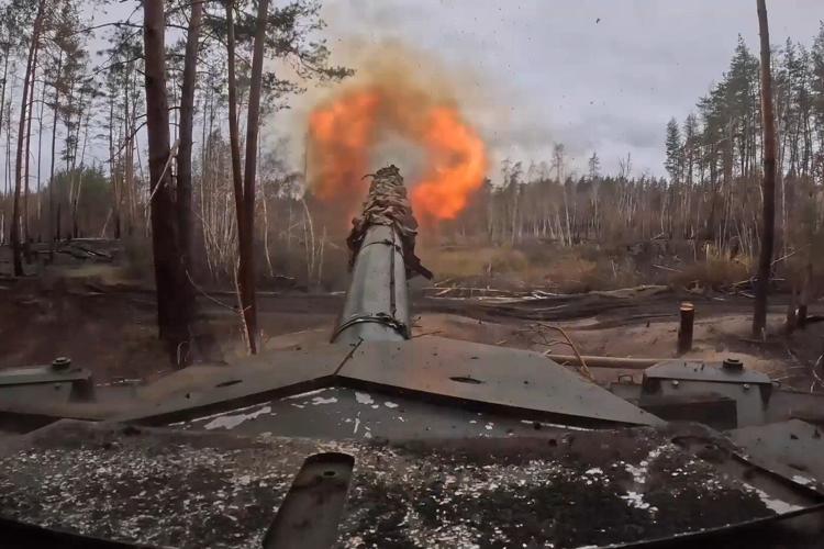 NATO and Ukraine to hold emergency talks after Russia's attack with new hypersonic missile