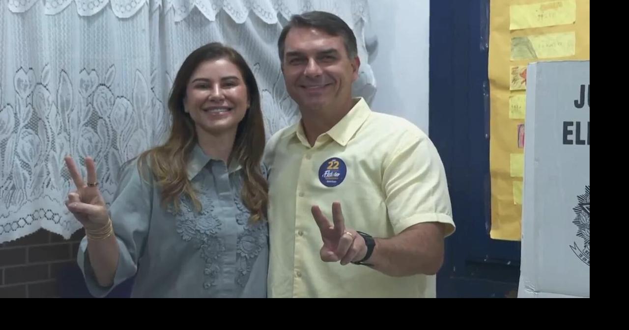 Flávio Bolsonaro casts ballot in Brazil’s presidential runoff against ...