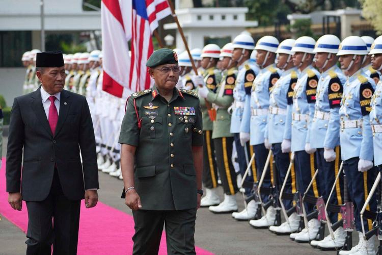 Xi says China will stand with Southeast Asian countries in face of economic shocks