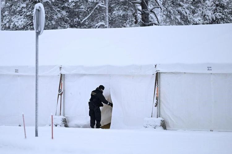 Finland will close its entire border with Russia over migrant concerns