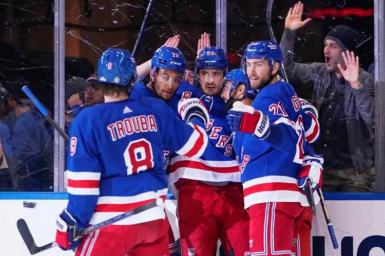 Kreider, Chytil lead Rangers to 4-3 win over Canucks