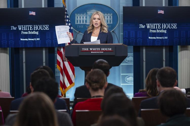 White House says it has the right to punish AP reporters over Gulf naming dispute