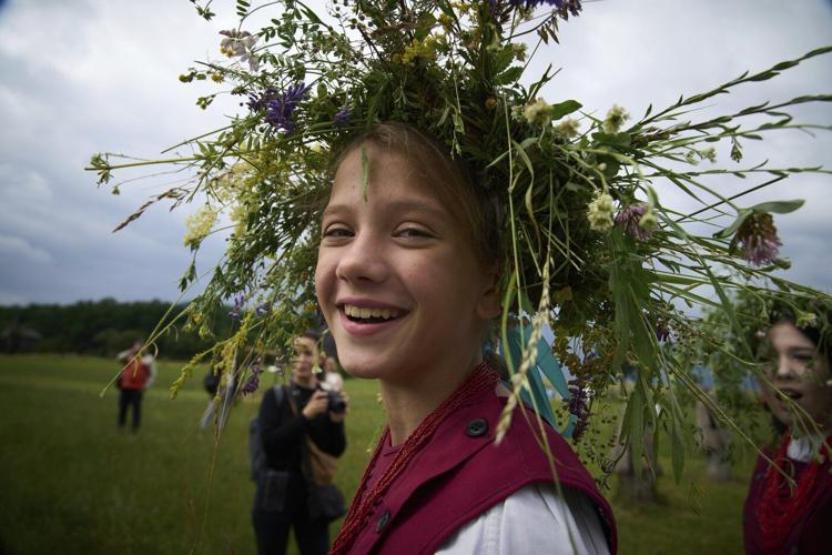 Ukrainians celebrate midsummer traditions with song, dance and fire