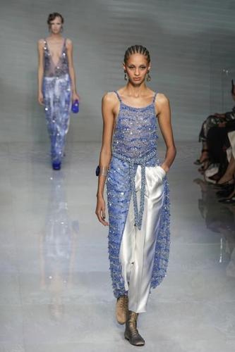 Giorgio Armani closes Milan Fashion Week with good vibes and familiar guests in the front row
