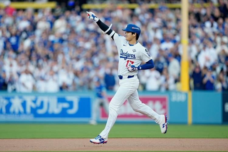 Another big Sho: Ohtani hits 2 homers, ties record with 4 extra-base hits in World Series Game 3