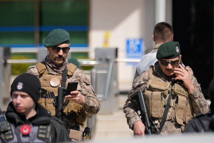 Gunmen attack building housing Israeli Consulate in Istanbul