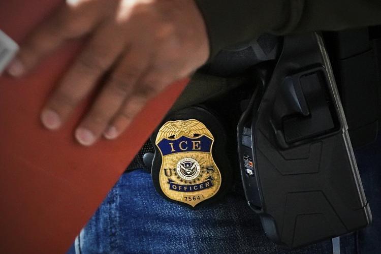 DHS asks for 20,000 ɫֱ Guard troops for immigration roundups, Pentagon reviewing request