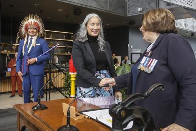 Manitoba cabinet minister says she received vile threats; man arrested