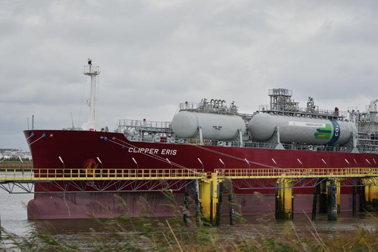 Nations preserve a plan to adopt a global fee on shipping emissions, but keep their options open