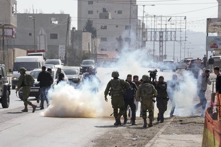 Netanyahu calls comments to erase village 'inappropriate'