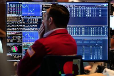 US stocks drift as the price of oil tumbles