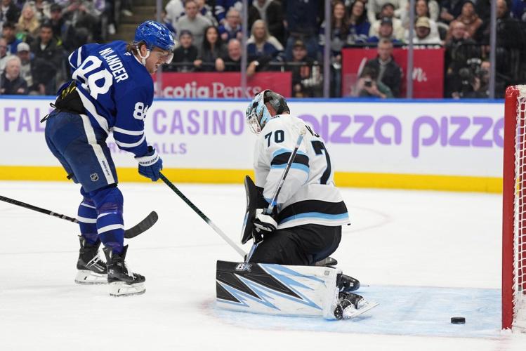 Marner leads the Maple Leafs on a special night for the Nylander brothers