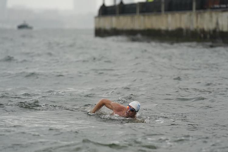 Hudson River swimmer completes 315-mile trek, conquering fatigue, choppy water, rocks and pollution