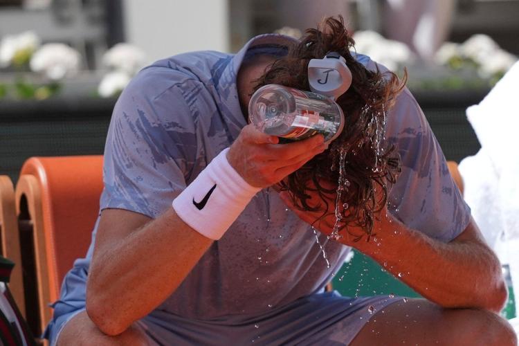 Heat wave raises temperatures at the French Open, in photos