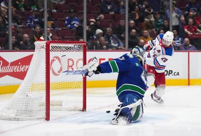 Panarin, Zibanejad score twice as Rangers extend streak with 6-4 win over Canucks