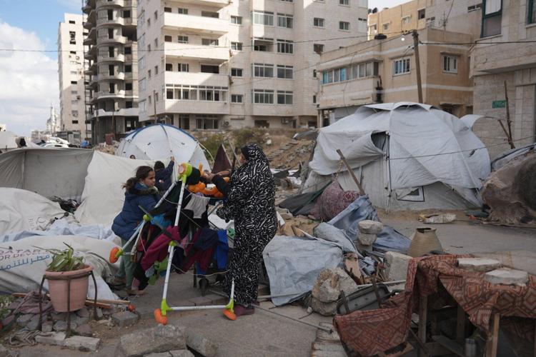 Freezing rain floods Gaza camps and leaves displaced Palestinians in dire conditions