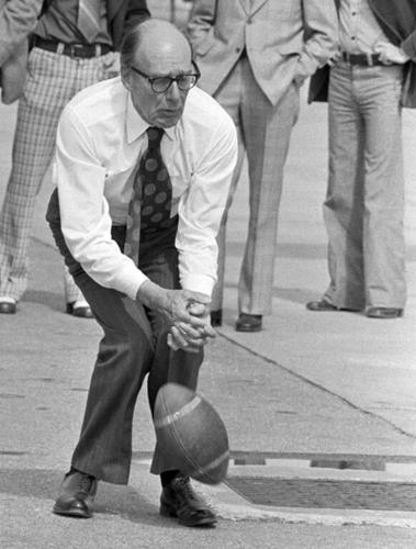 How my photos of a pick-up football game made a mark on ɫtv political history