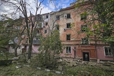 Ukraine says it has checked Russia's offensive in a key town, but Moscow says it will keep pushing