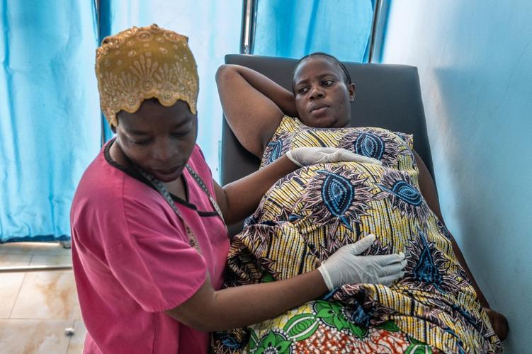 A free childbirth program ends in eastern Congo at the worst of times
