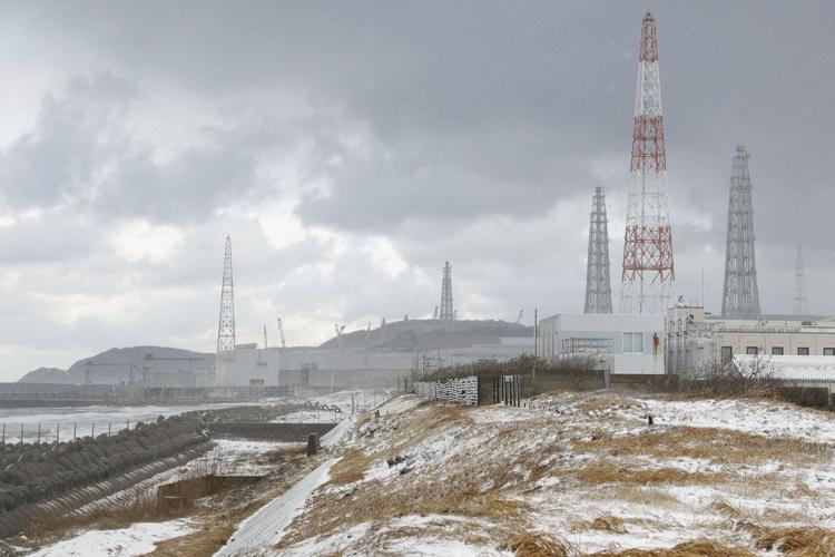 Nuclear reactor owned by Fukushima plant operator TEPCO suspends hours-old restart