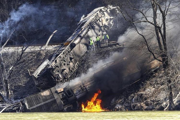 3 injured in fiery train derailment caused by rockslide
