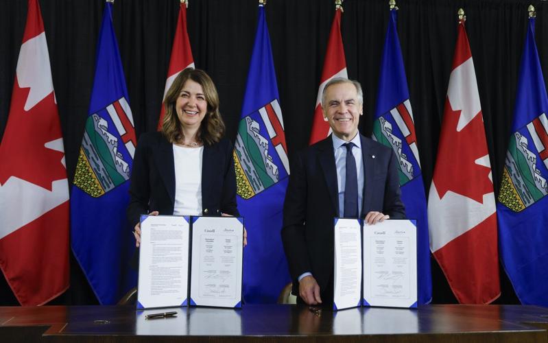 B.C. First Nation meets with Alberta minister to oppose changing tanker ban