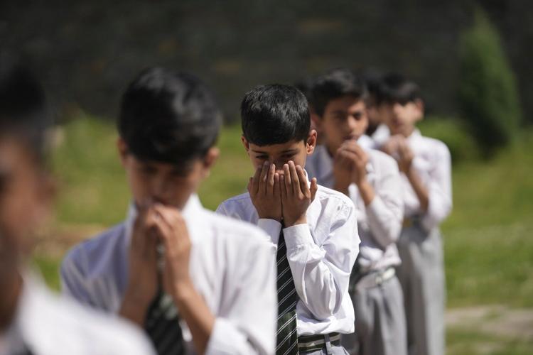 PHOTO COLLECTION: India Pakistan School Reopening