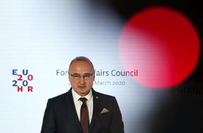 Serbia protests after the Croatian foreign minister calls its president a Russian stooge