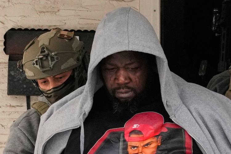 Immigration arrests and tense confrontations in Minneapolis, in photos