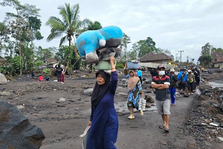 Volcano eruption forces the rescue of more than 170 climbers on Indonesia's Mount Semeru
