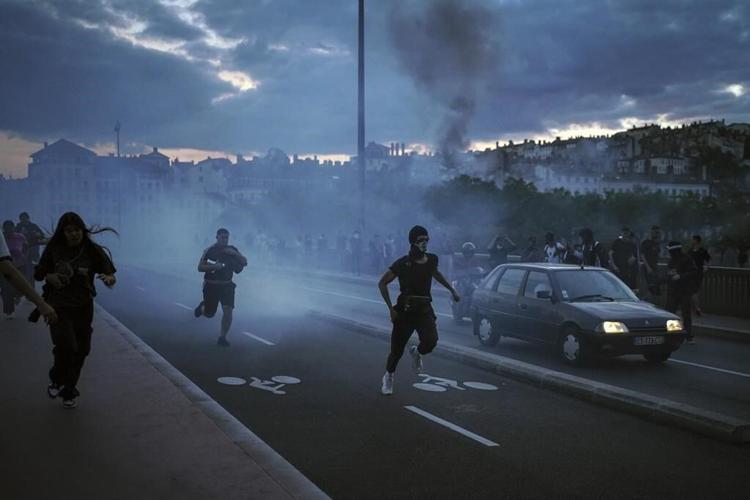 Youths clash with French police, loot stores in 4th day of riots triggered by fatal police shooting